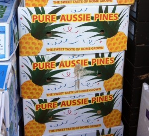 Food, pineapples, stack of packing boxes, QVM, 1